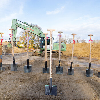 Eindrücke vom Spatenstich für die SteinPark-Schulen im Freisinger Norden. (Foto: Stadt Freising)