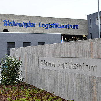 Logistikzentrum der Staatsbrauerei Weihenstephan im Gewerbegebiet Clemensänger. (Foto: Stadt Freising)