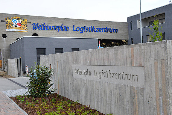 Logistikzentrum der Staatsbrauerei Weihenstephan im Gewerbegebiet Clemensänger. (Foto: Stadt Freising)