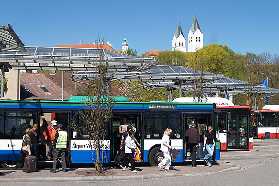 Öffentlicher Nahverkehr: Busse erschließen nicht nur das Stadtgebiet Freising, sondern verbinden Freising auch mit der Region. (Foto: MASELL)