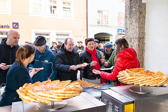 Die Pizzeria Amici sorgt dafür, dass sich die Gäste stärken können. (Foto: Stadt Freising)