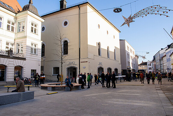 Letzte Vorbereitungen für die Einweihungsfeier. (Foto: Stadt Freising)