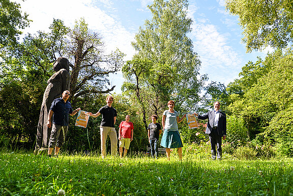 Grandiose Team-Leistung für ein wunderbares Sommer-Kulturfest (v.l.) Vipo Maat, Odilo Zapf, Fritz Andresen, Susanne Günther, Thomas Sedlmeier und Ingo Bartha. (Foto: Stadt Freising)