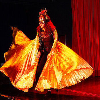Auftritt von Felicia Bulenda als Hexe Malafanatandra.
