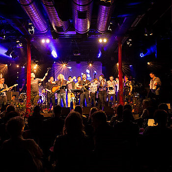 Das 6. SpringTimeConcert findet dieses Mal am 26. April 2025 in der Luitpoldhalle Freising statt - schließlich hat Apollon’s Smile etwas zu feiern: Marc Hanow wird 70! (Foto: Crapula Colorum Photography)