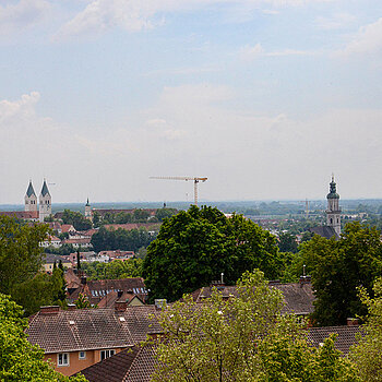 Sagenhafter Ausblick vom Dach der Mittelschule - hier Richtung Altstadt. (Foto: Stadt Freising)