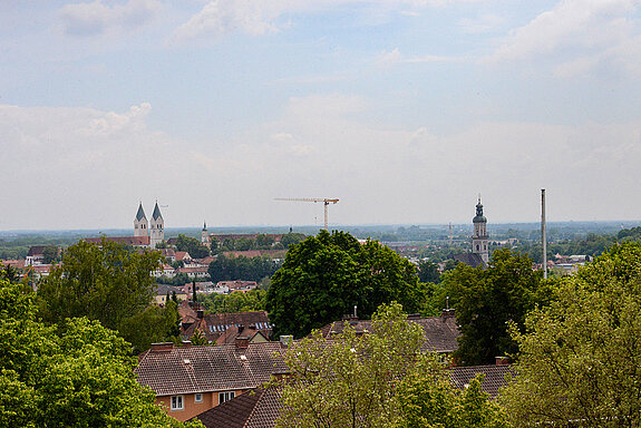 Sagenhafter Ausblick vom Dach der Mittelschule - hier Richtung Altstadt. (Foto: Stadt Freising)