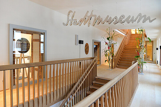 Nach mehrjähriger Sanierung des Asamgebäudes wurde das Stadtmuseum 2024 neu eröffnet. Nach mehrjähriger Sanierung des Asamgebäudes wurde das Stadtmuseum 2024 neu eröffnet.